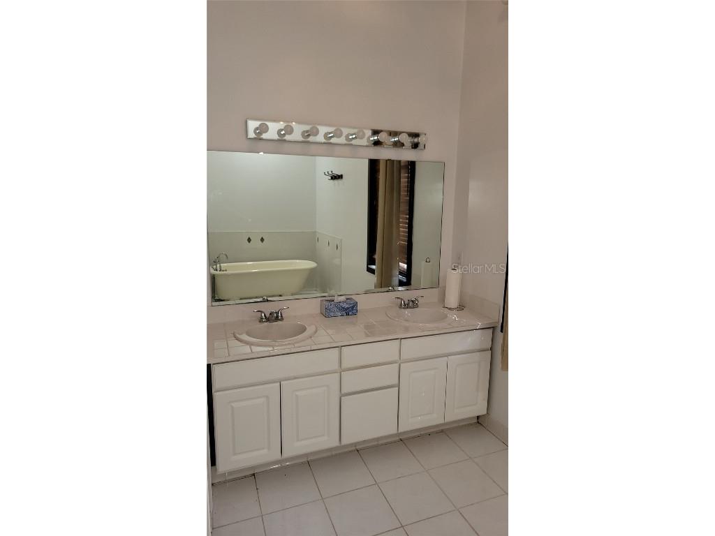 1014 SE 10th Street Gainesville FL 32601 GC533609 image10