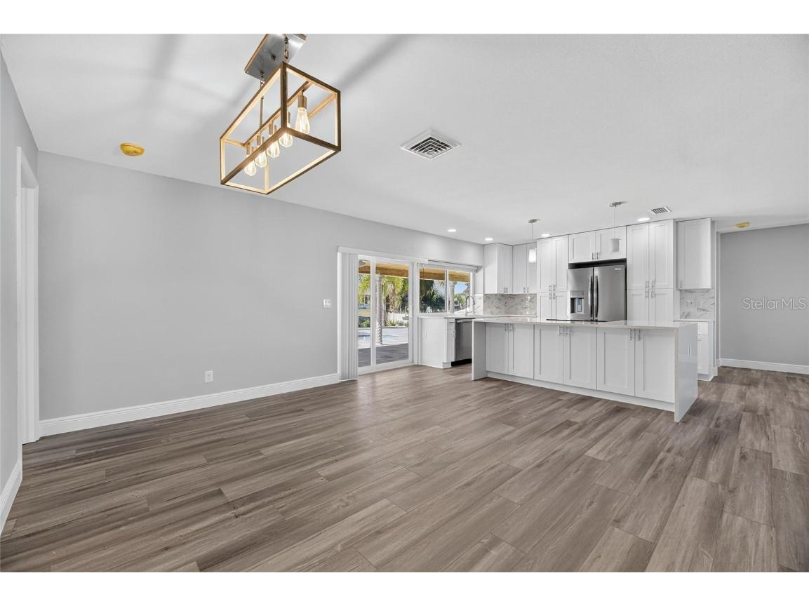 1014 Silver Palm Way Apollo Beach FL 33572 TB8448628 image14