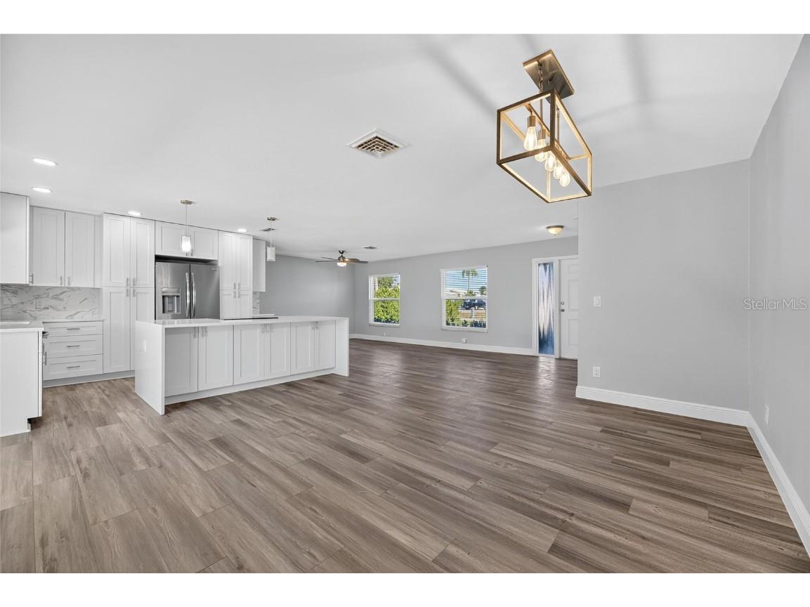 1014 Silver Palm Way Apollo Beach FL 33572 TB8448628 image15