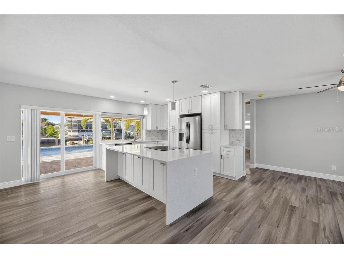 1014 Silver Palm Way Apollo Beach FL 33572 TB8448628 image18