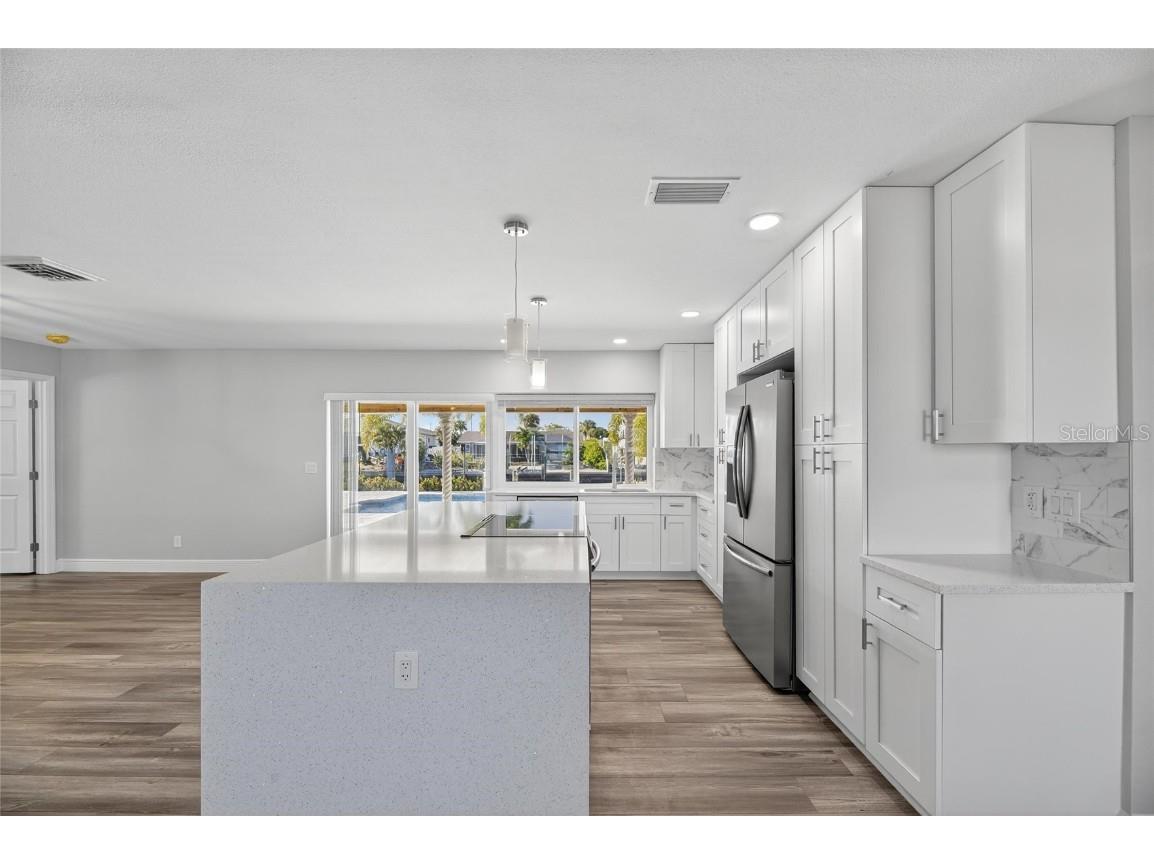 1014 Silver Palm Way Apollo Beach FL 33572 TB8448628 image21