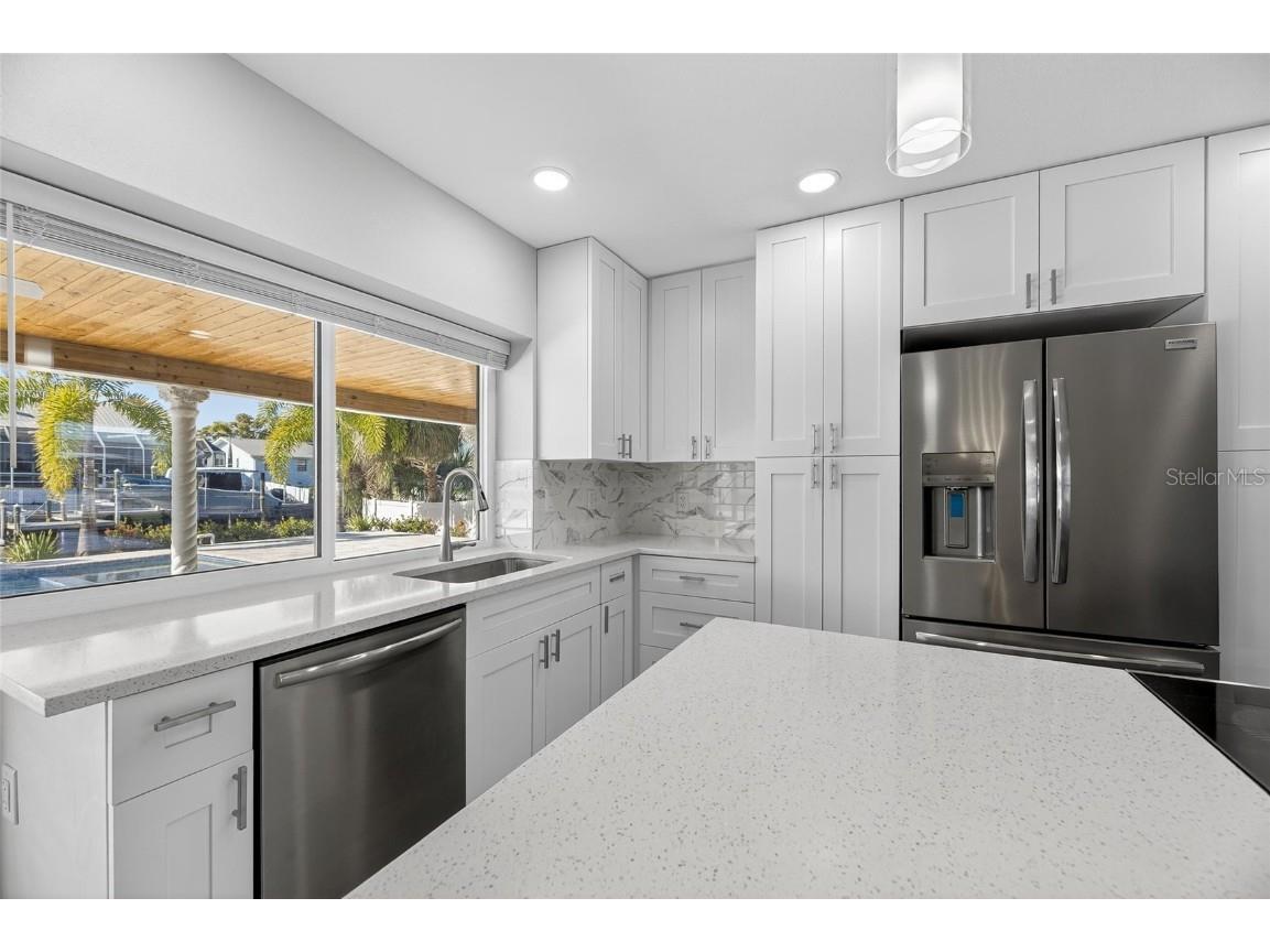 1014 Silver Palm Way Apollo Beach FL 33572 TB8448628 image25