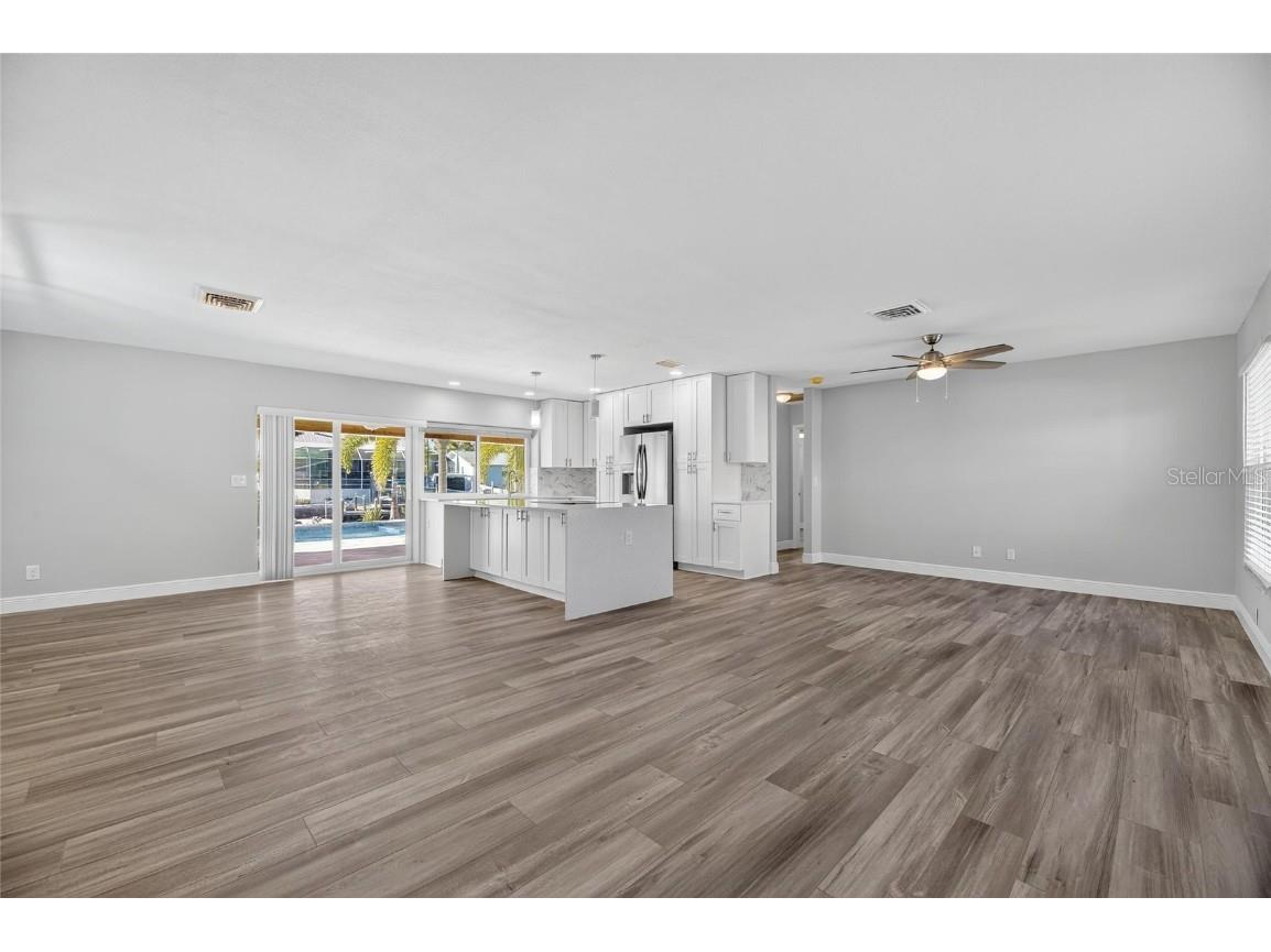 1014 Silver Palm Way Apollo Beach FL 33572 TB8448628 image7