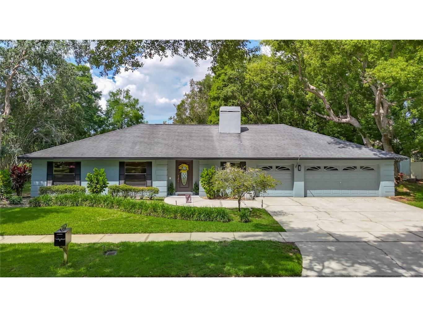 1014 Sylvia Lane Tampa FL 33613 TB8389479 image1