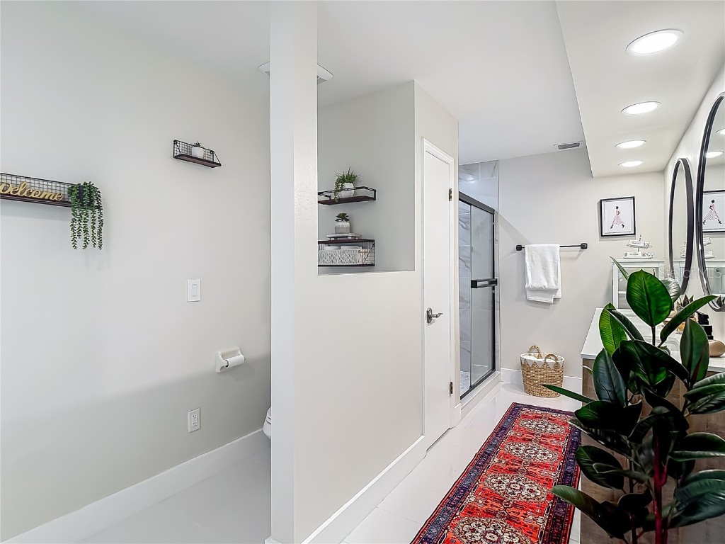 1014 Sylvia Lane Tampa FL 33613 TB8389479 image30