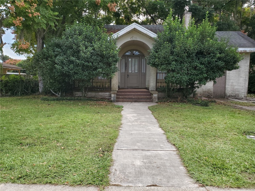 1014 W Rich Avenue Deland FL 32720 V4921926 image1