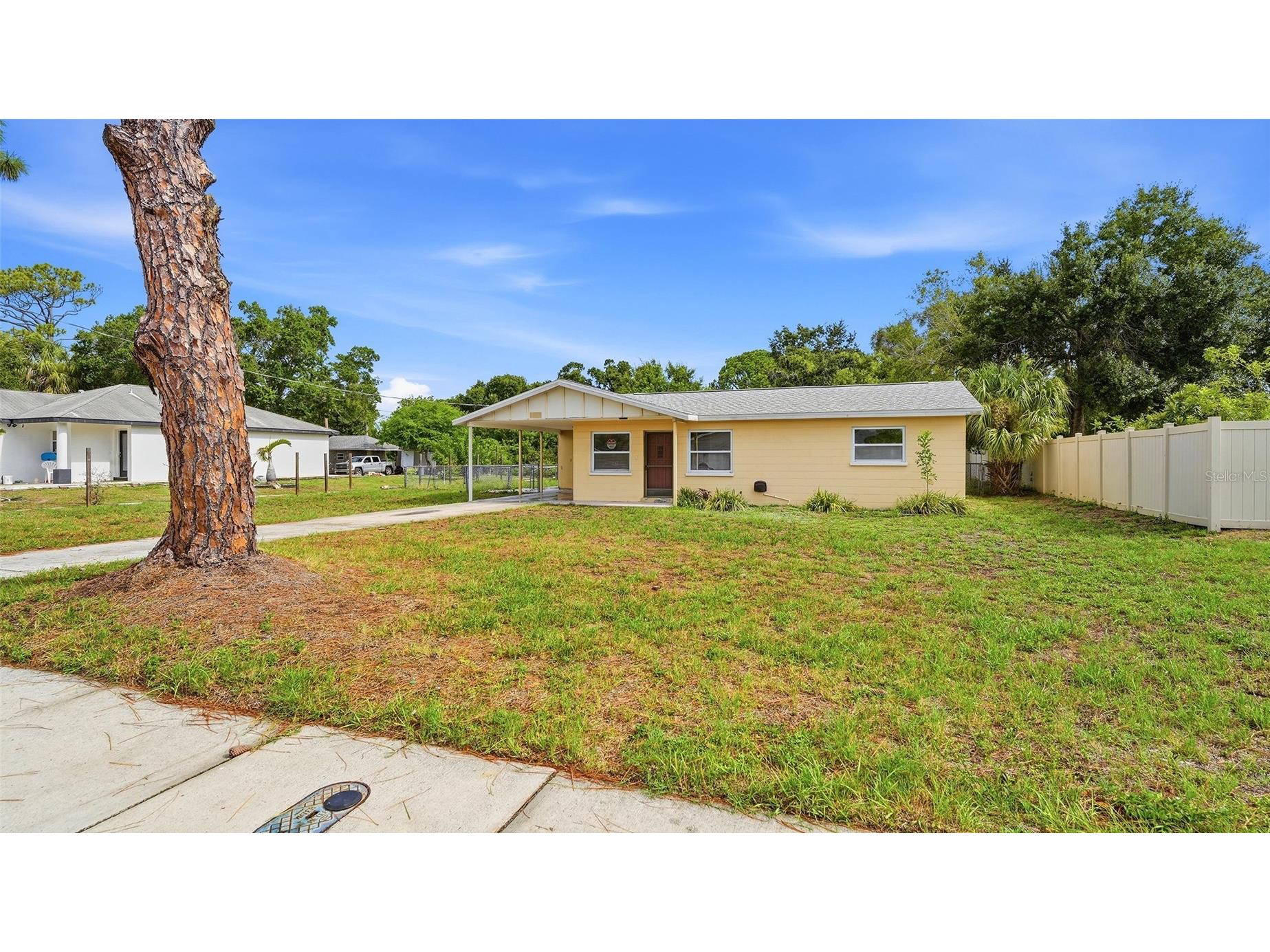 1015 60th Avenue Terrace W Bradenton FL 34207 A4699124 image2