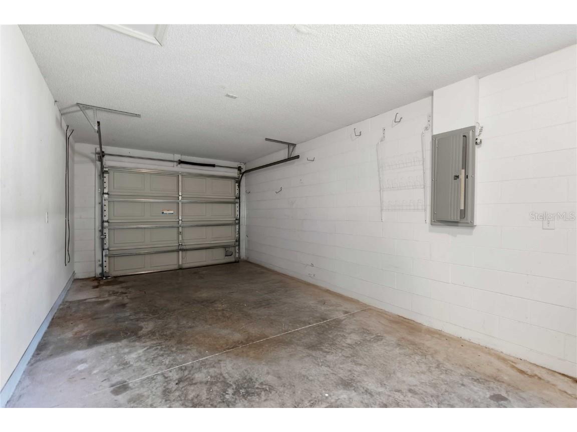 1015 Cr 463b Lake Panasoffkee FL 33538 G5104470 image14