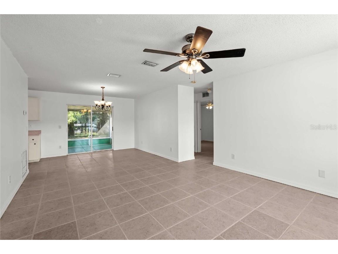 1015 Cr 463b Lake Panasoffkee FL 33538 G5104470 image27