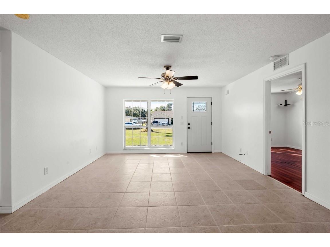 1015 Cr 463b Lake Panasoffkee FL 33538 G5104470 image32