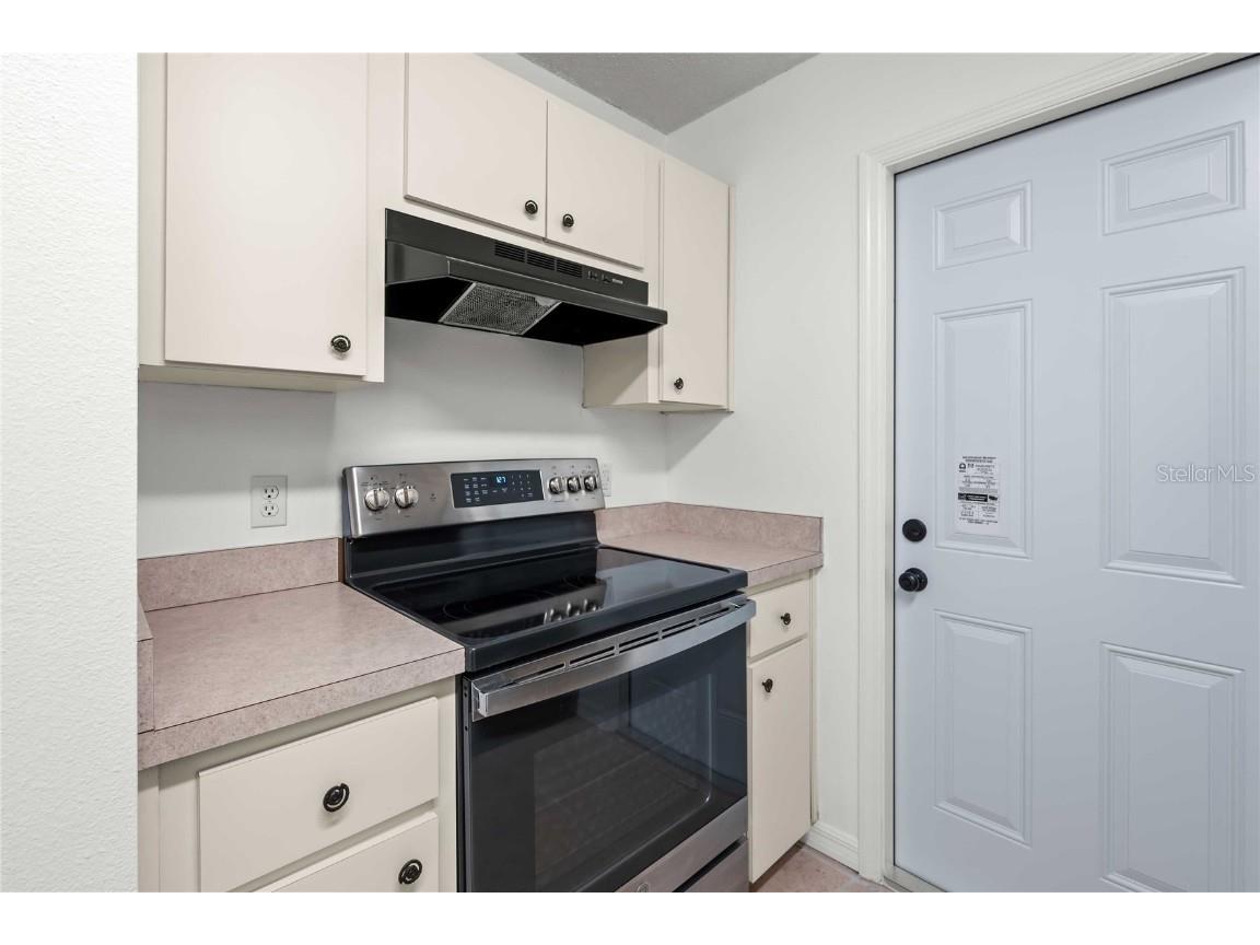 1015 Cr 463b Lake Panasoffkee FL 33538 G5104470 image34