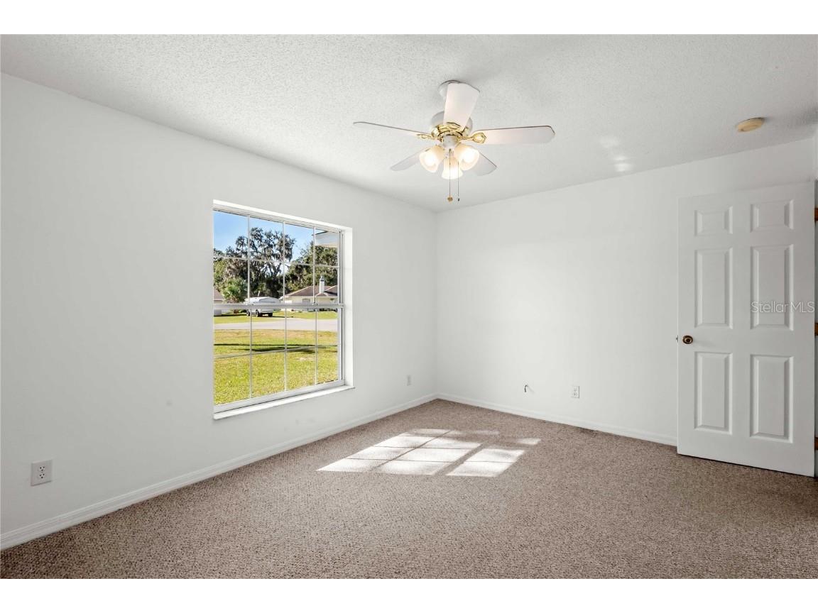 1015 Cr 463b Lake Panasoffkee FL 33538 G5104470 image42