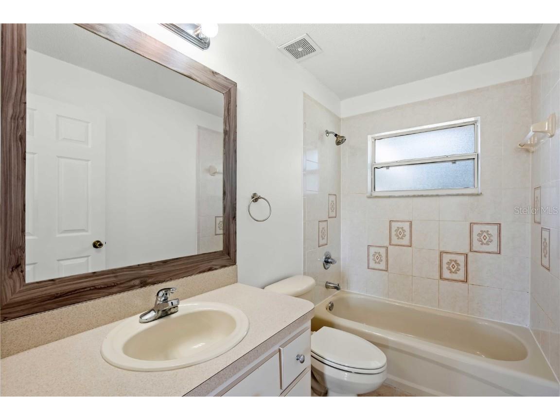 1015 Cr 463b Lake Panasoffkee FL 33538 G5104470 image43