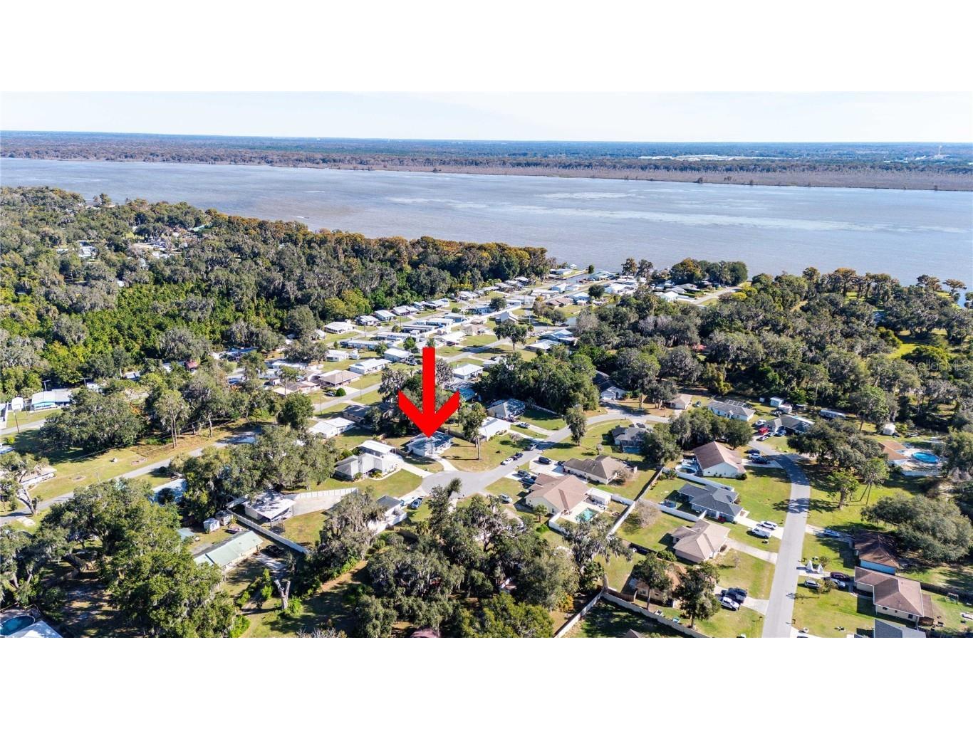 1015 Cr 463b Lake Panasoffkee FL 33538 G5104470 image45