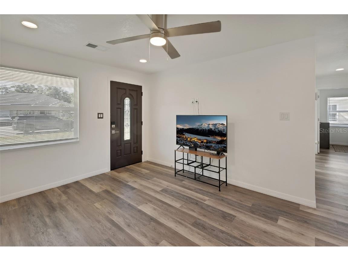 1015 E Howry Avenue Deland FL 32724 V4945927 image5