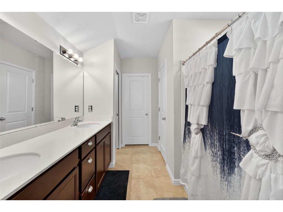 1015 Golden Shiner Avenue Ruskin FL 33570 TB8443909 image28