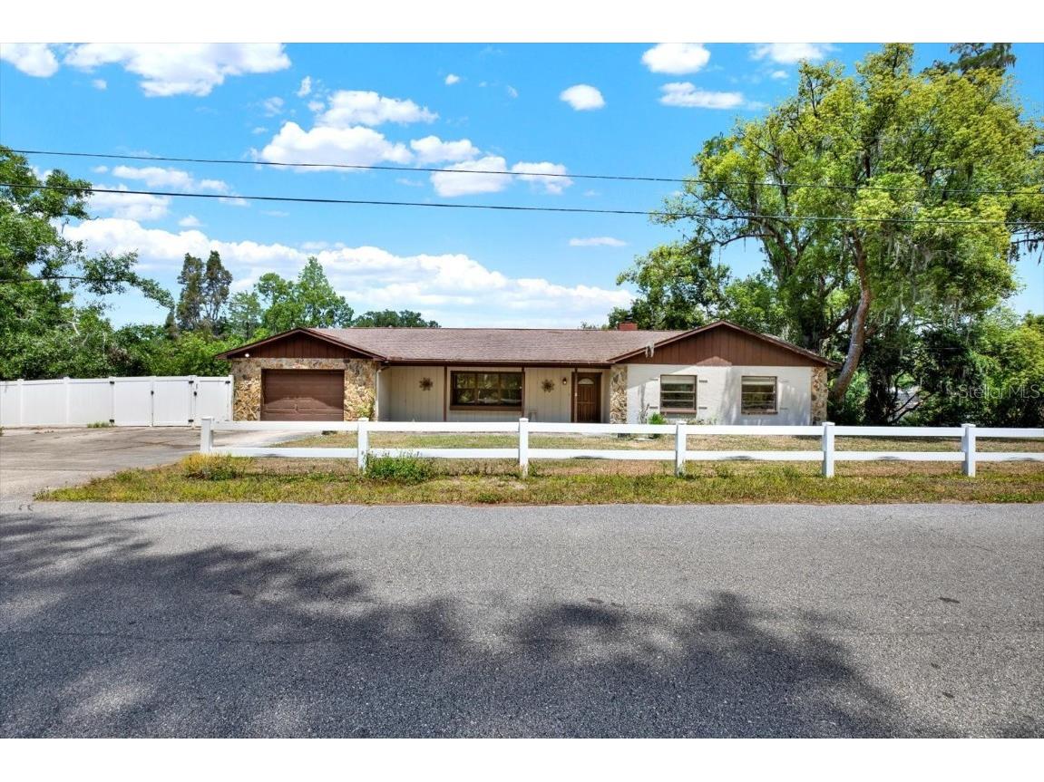 1015 Lorena Road Lutz FL 33548 - Brant Lake TB8379443 image1
