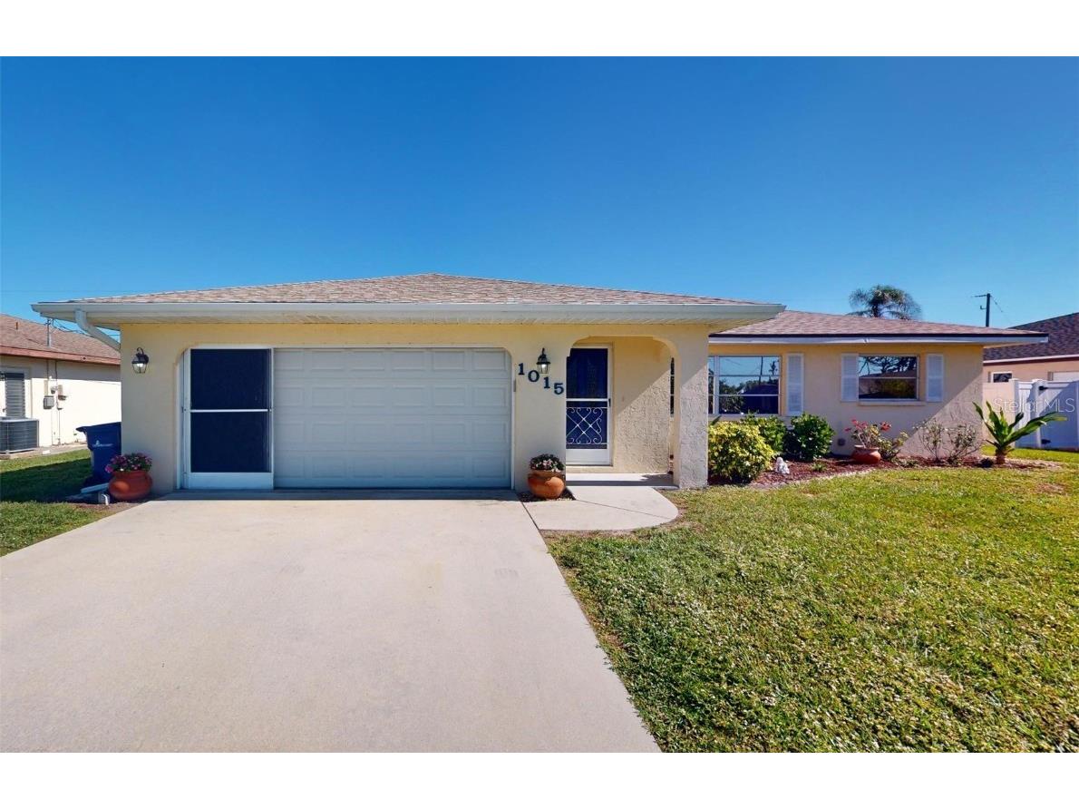 1015 Montana Avenue Englewood FL 34223 C7501036 image1