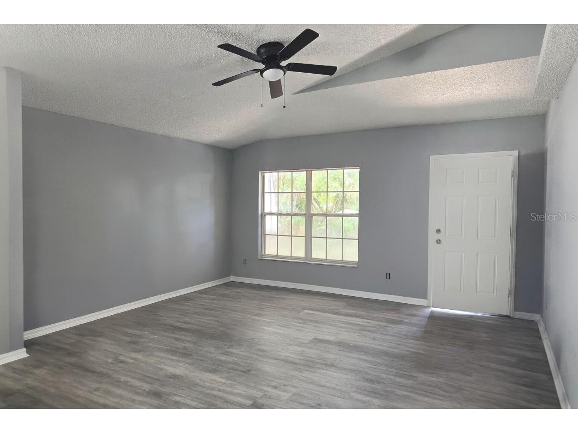 1015 Queen Street S Saint Petersburg FL 33712 TB8436659 image3