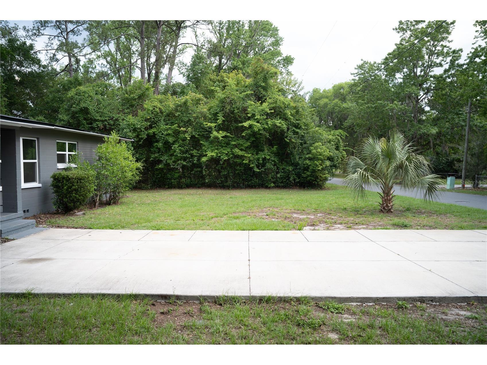1015 SE 10th Terrace Gainesville FL 32601 OM725105 image3