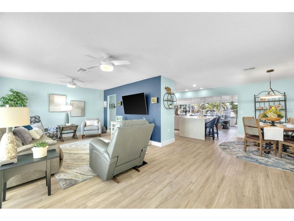 1015 Spindle Palm Way Apollo Beach FL 33572 TB8378015 image16