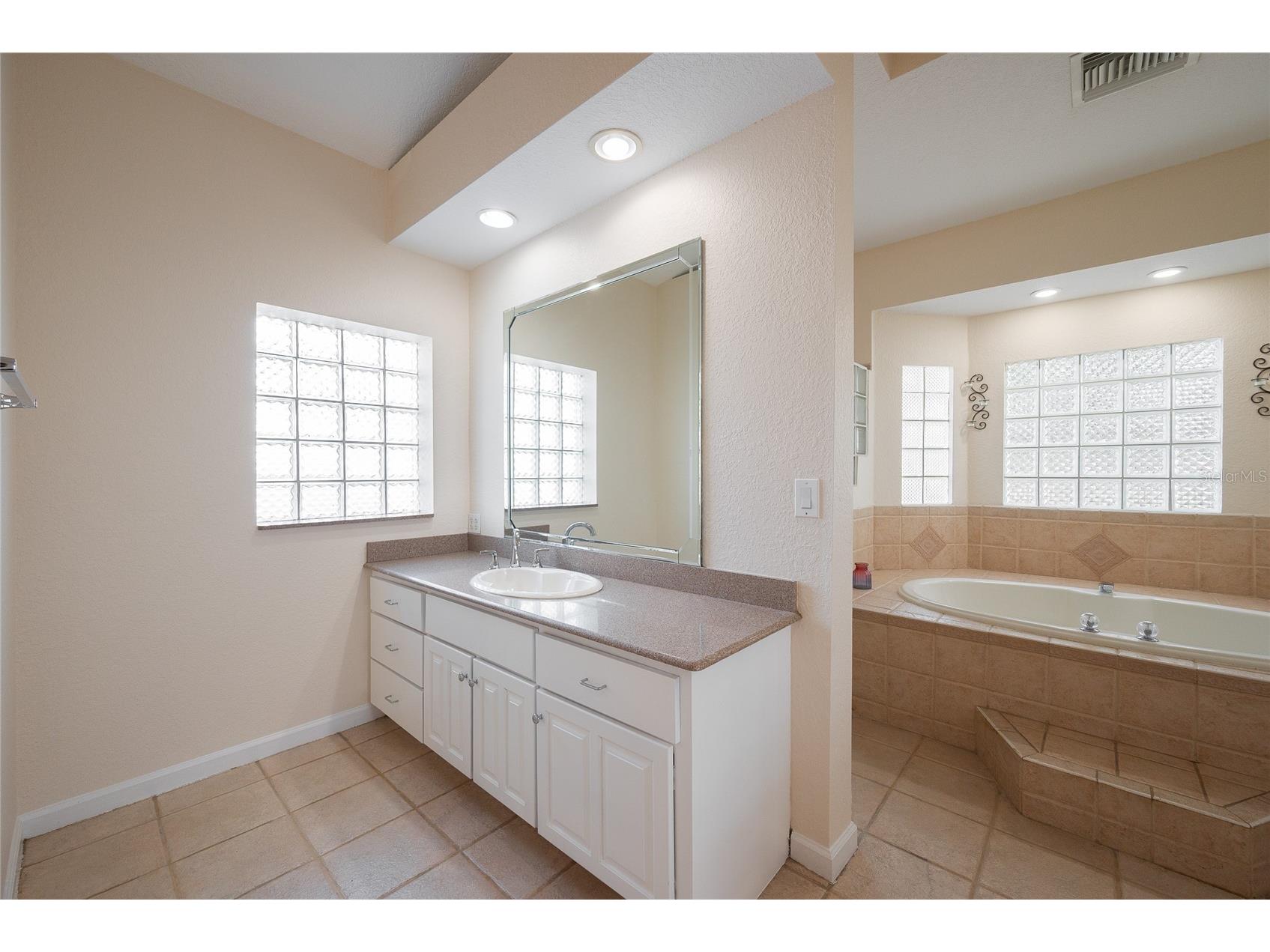 1015 Venetian Avenue Orlando FL 32804 O6409644 image21