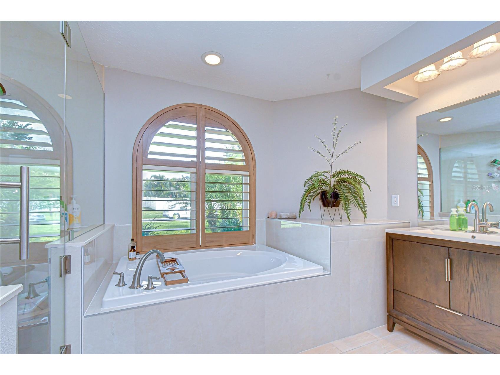 1015 Ventana Drive Ruskin FL 33573 TB8505913 image19