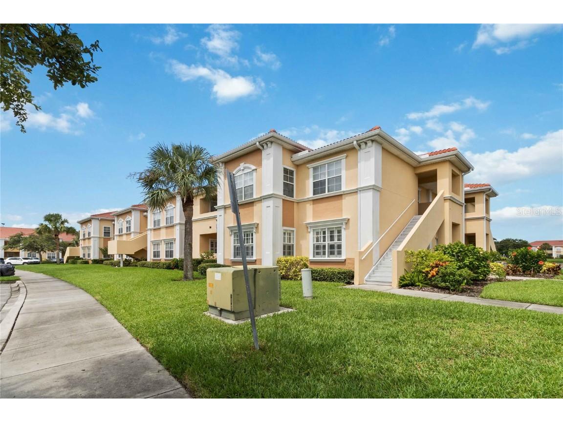 1015 Villagio Circle #104 Sarasota FL 34237 A4615546 image1