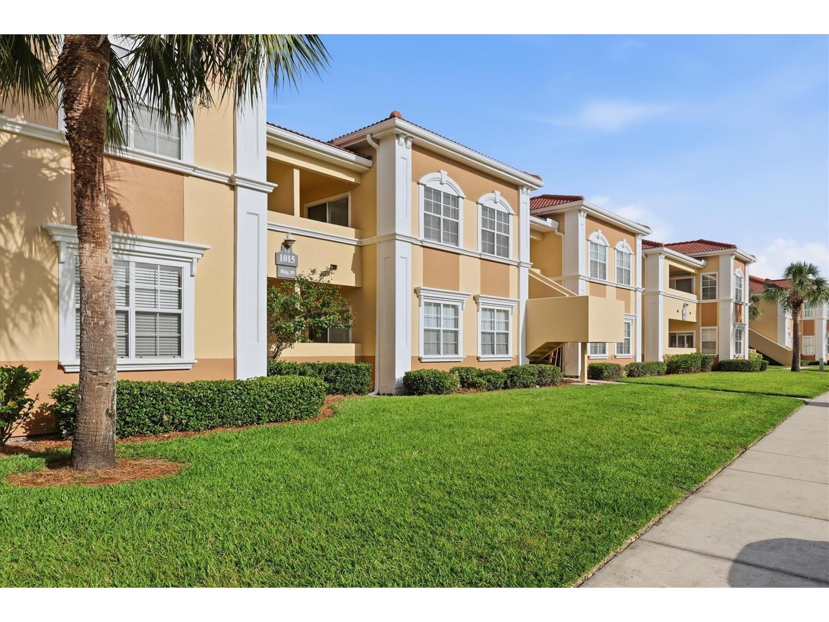 1015 Villagio Circle #202 Sarasota FL 34237 A4688276 image1