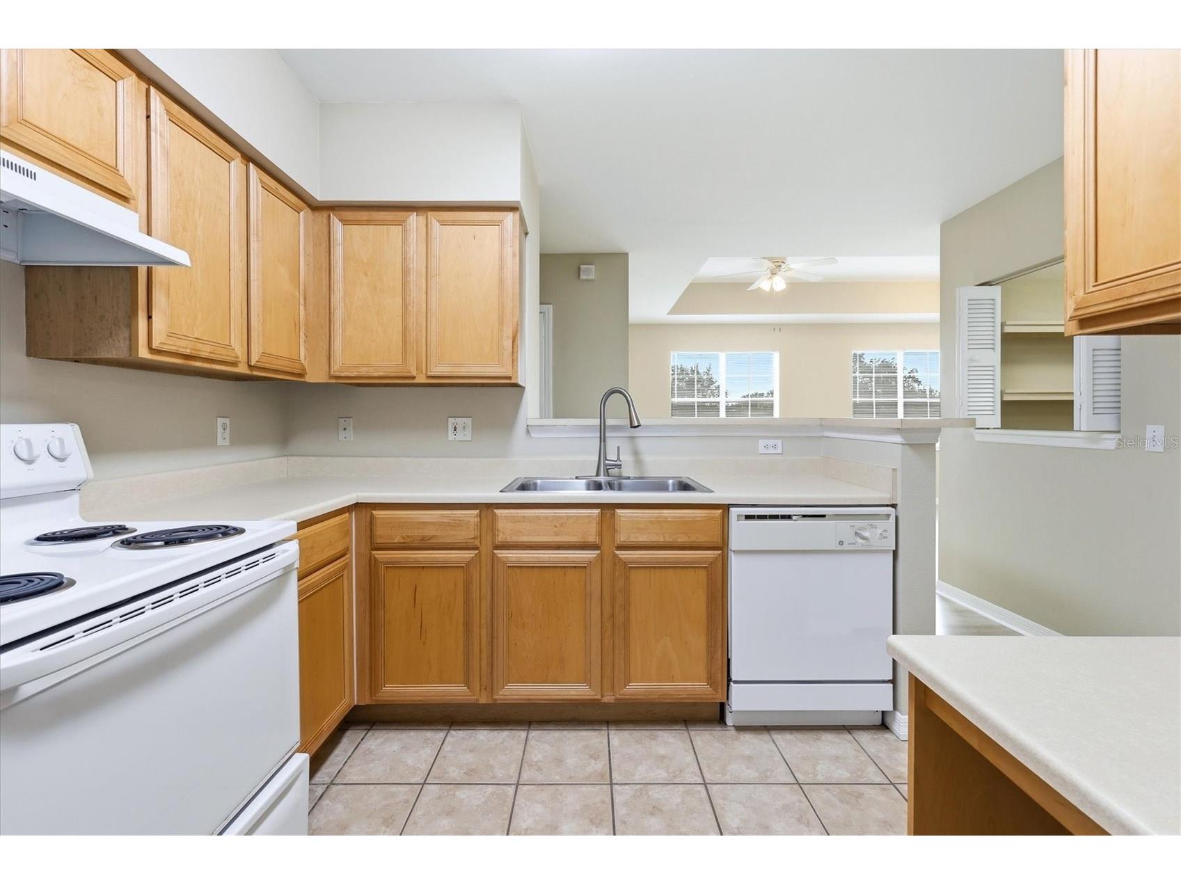 1015 Villagio Circle #202 Sarasota FL 34237 A4688276 image16