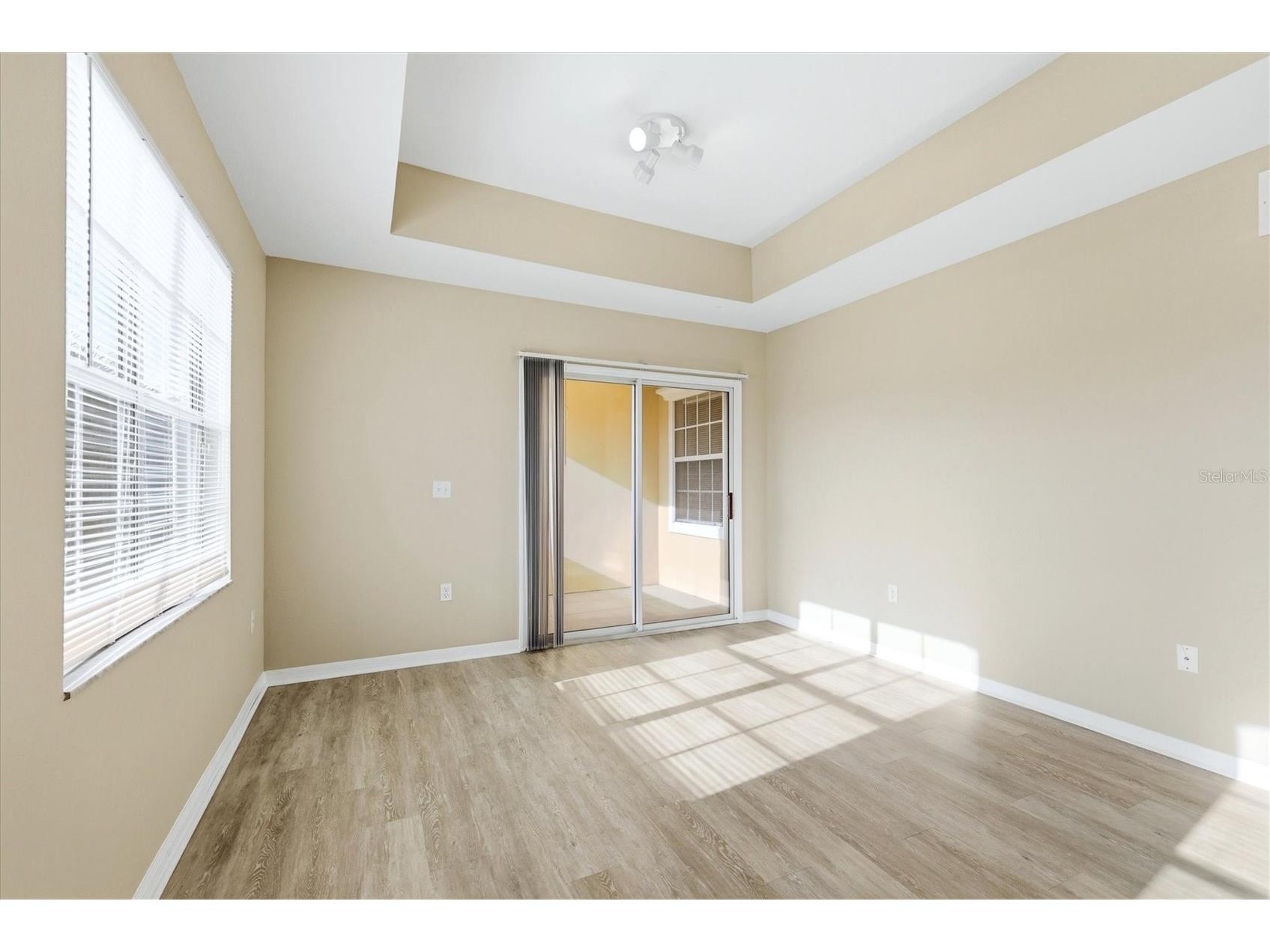 1015 Villagio Circle #202 Sarasota FL 34237 A4688276 image6