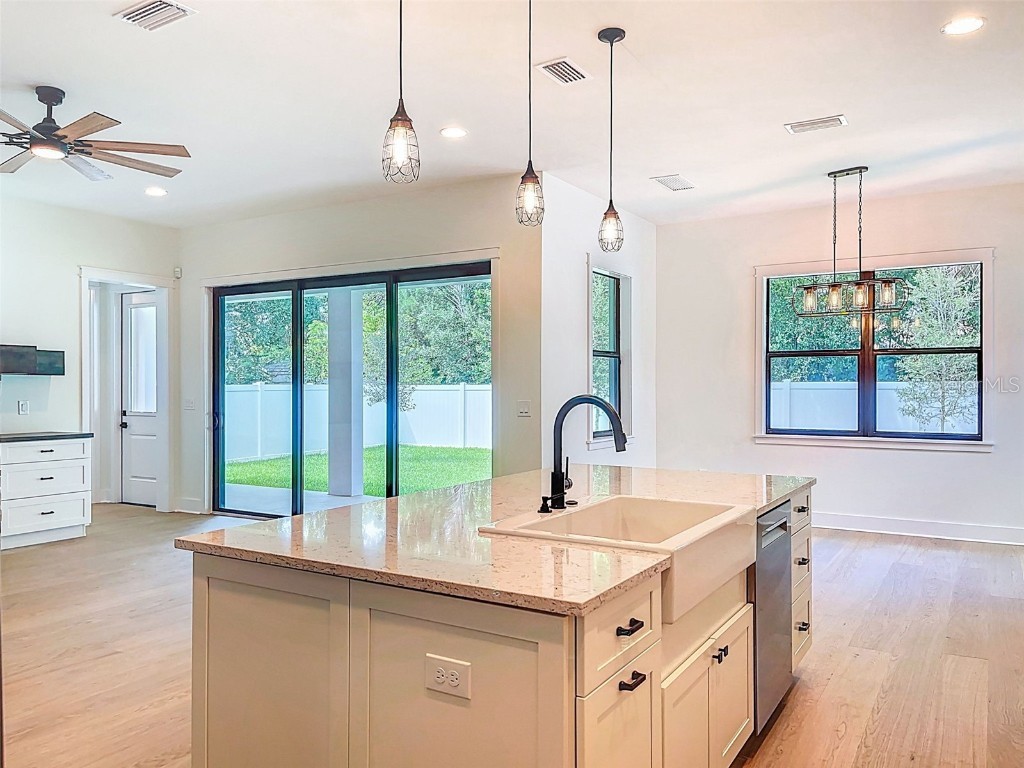 1015 W Charter Street Tampa FL 33602 TB8401427 image92