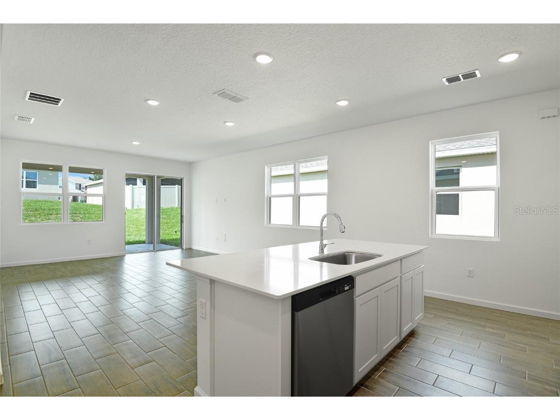 1015 Wisteria Way Dundee FL 33838 S5123070 image7