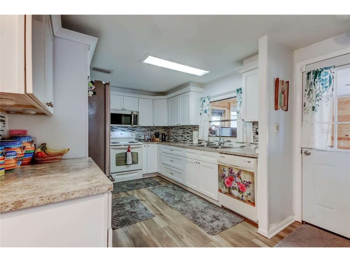 10151 Hamp Drive Dade City FL 33525 TB8446247 image17