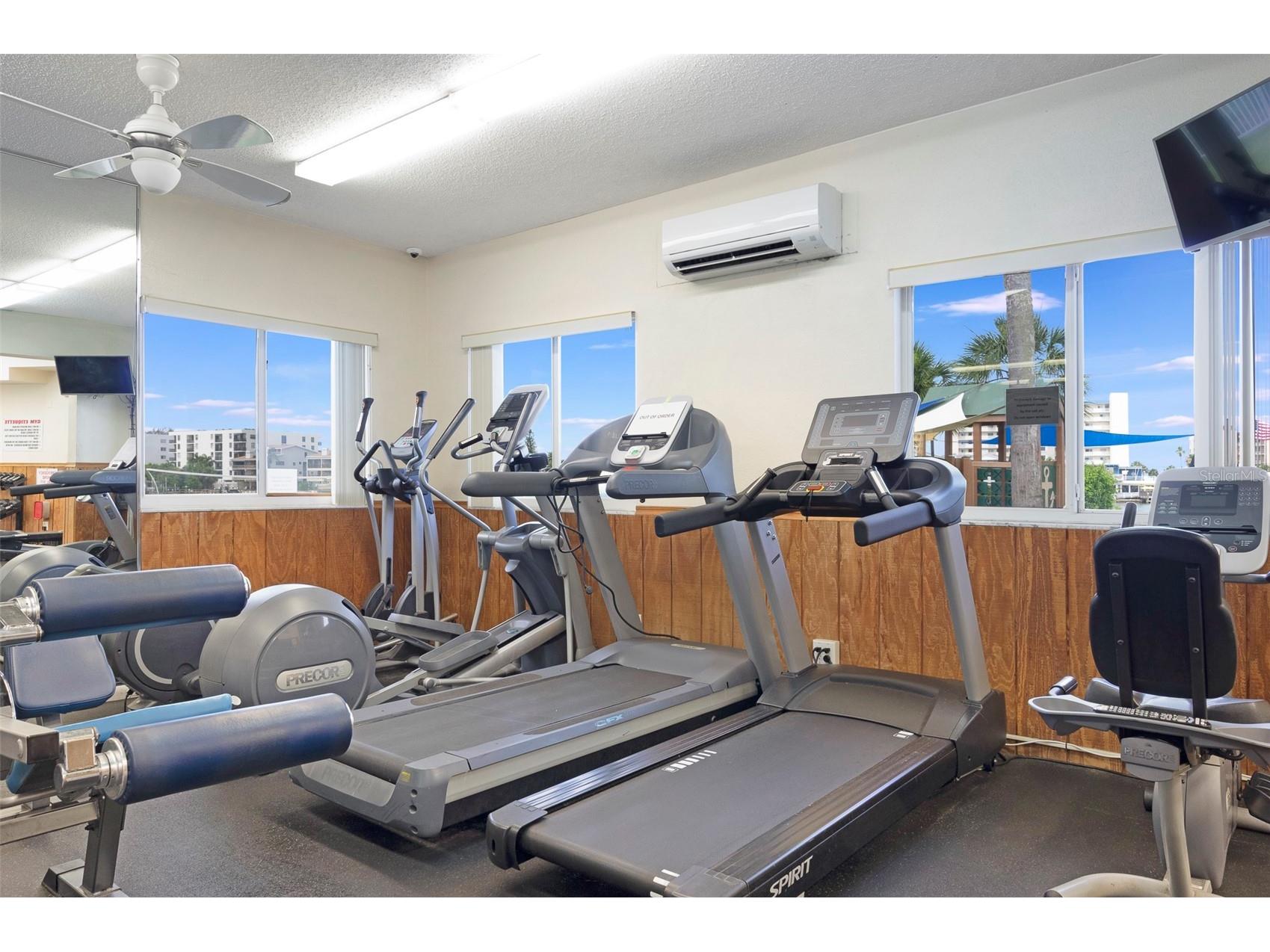 10152 Regal Drive Largo FL 33774 TB8518193 image47