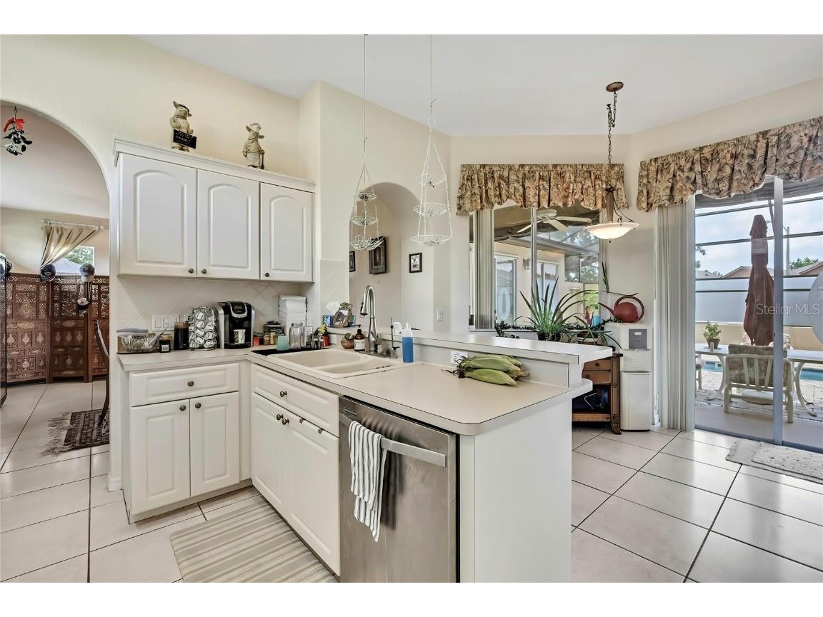 10155 Duffy Circle Weeki Wachee FL 34613 W7875845 image27