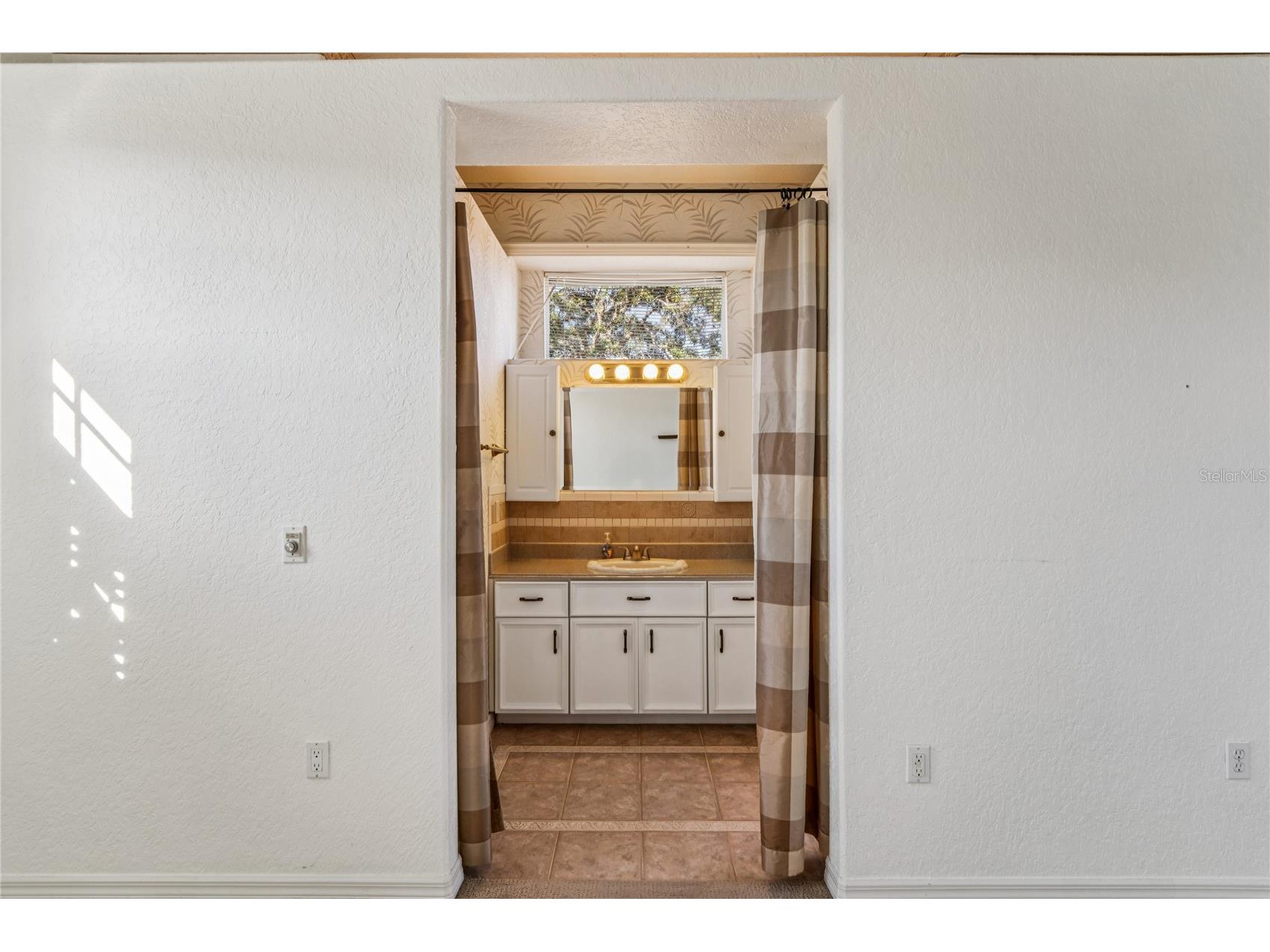 10155 Duffy Circle Weeki Wachee FL 34613 W7875845 image45