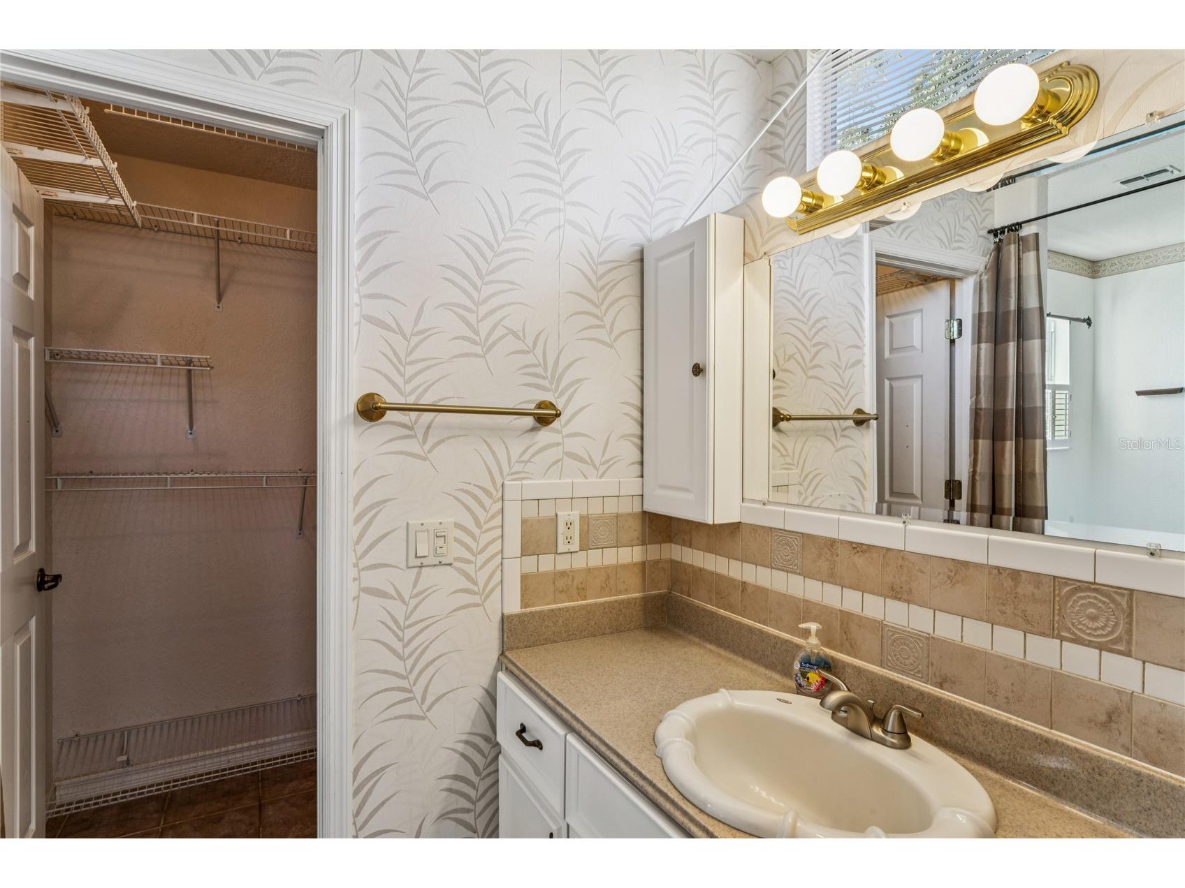 10155 Duffy Circle Weeki Wachee FL 34613 W7875845 image50