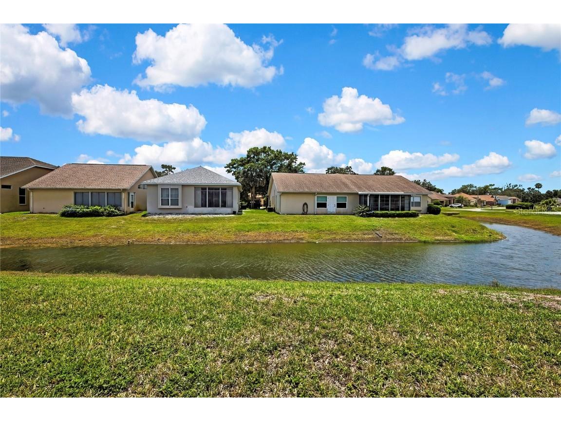 10155 Duffy Circle Weeki Wachee FL 34613 W7875845 image7
