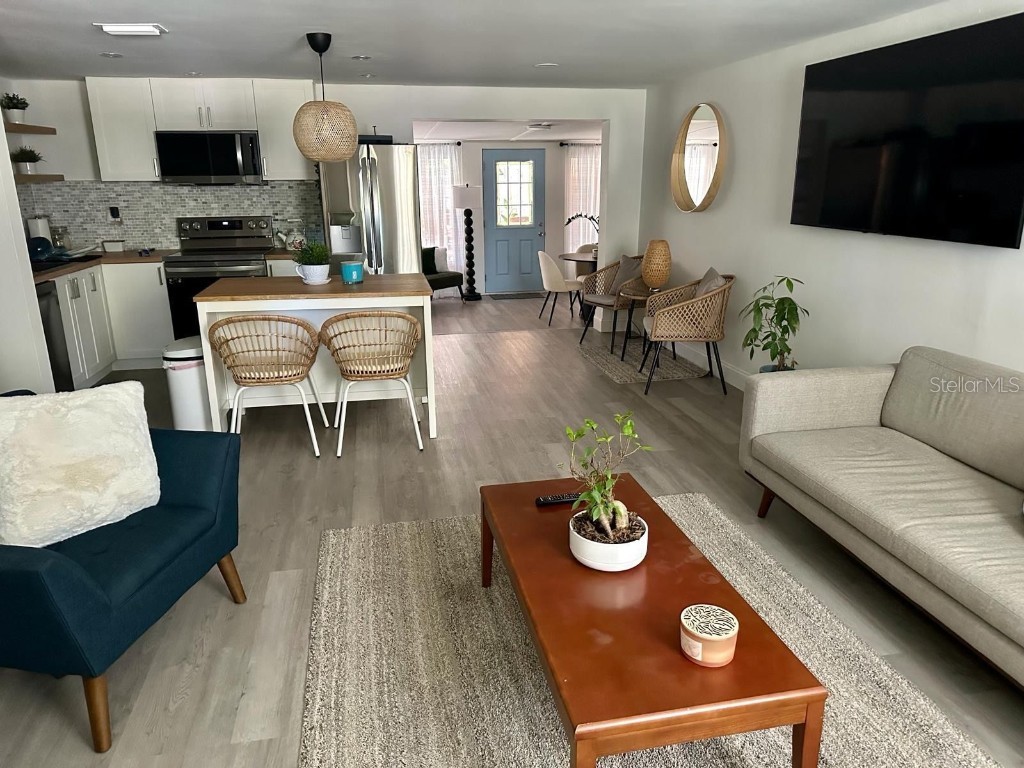 1016 Beachwood Avenue Clearwater FL 33759 O6355161 image2