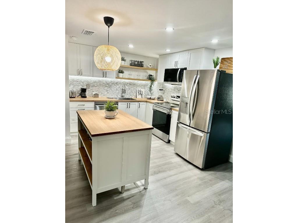 1016 Beachwood Avenue Clearwater FL 33759 O6355161 image9