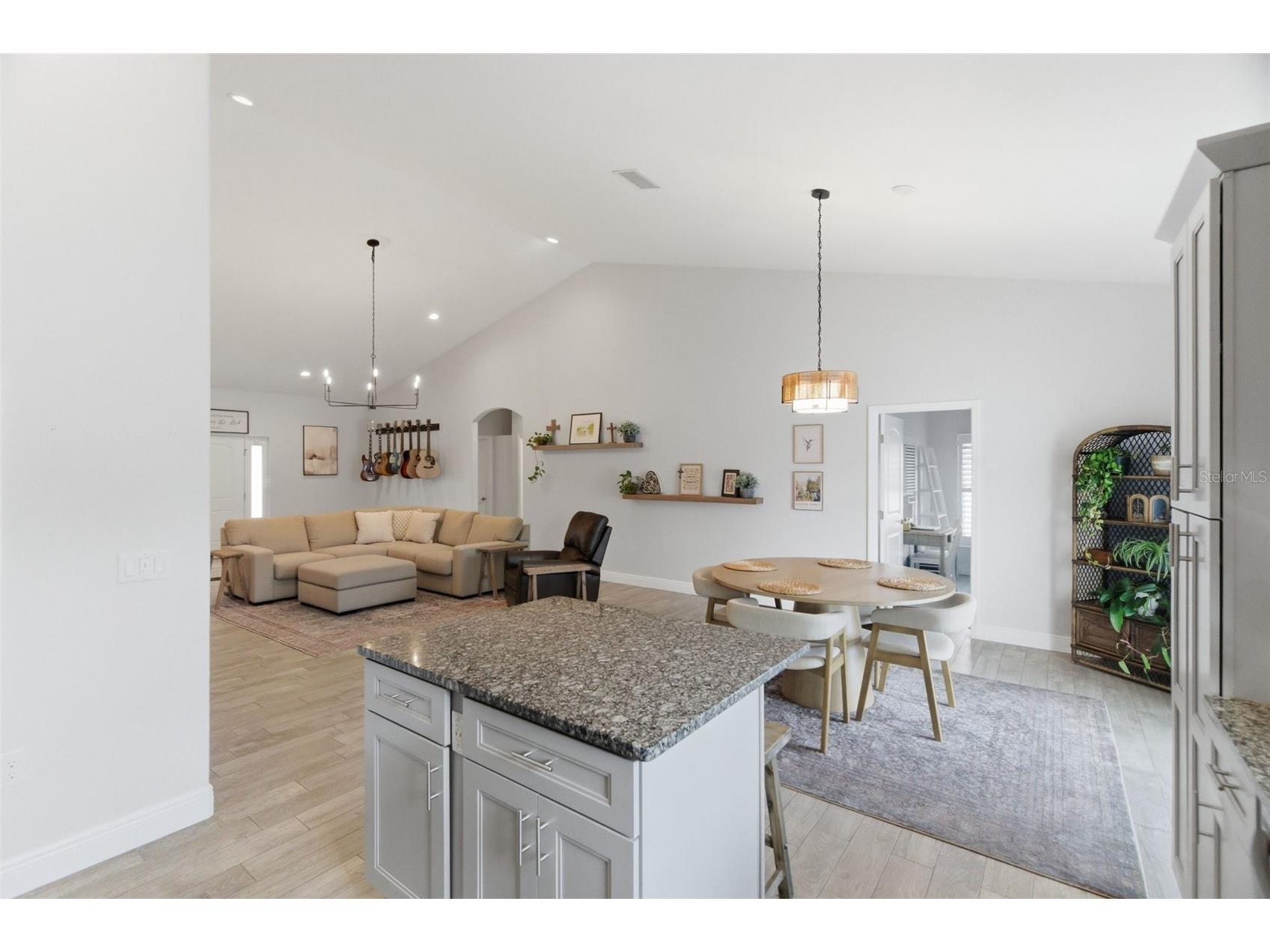1016 Gulf Road Tarpon Springs FL 34689 TB8510827 image14