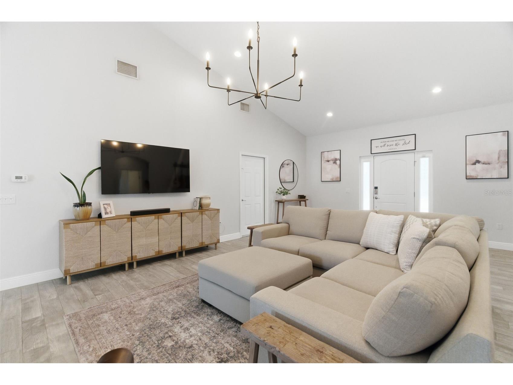 1016 Gulf Road Tarpon Springs FL 34689 TB8510827 image2