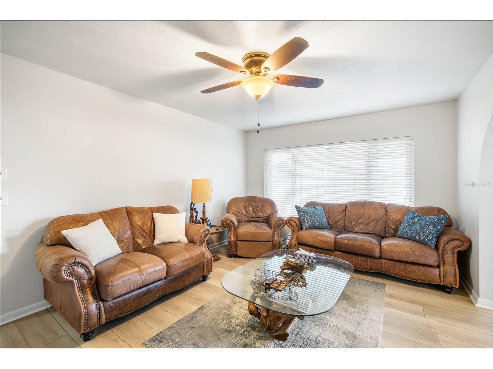 1016 Lady Guinevere Drive Valrico FL 33594 TB8468063 image4