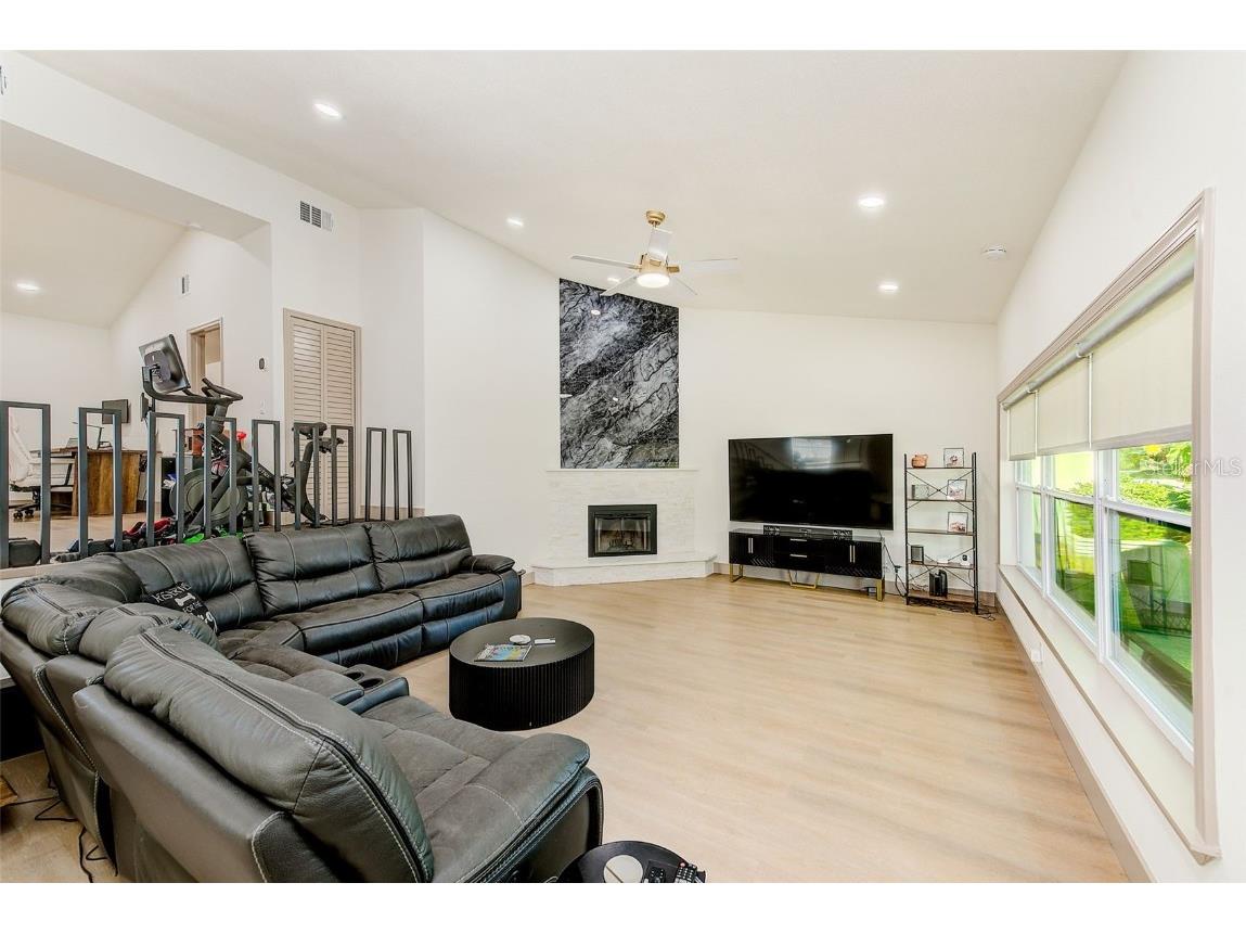 1016 Sousa Drive Largo FL 33771 TB8446525 image5