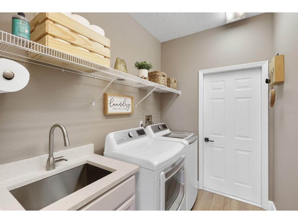 10160 Cherry Hills Avenue Circle Bradenton FL 34202 TB8437118 image21