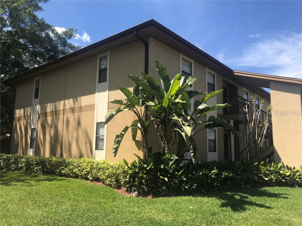 10160 Sailwinds Boulevard S #201 Largo FL 33773 - LAKE SEMINOLE U8225827 image1