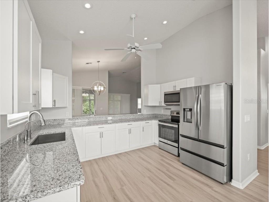 10163 Holly Berry Drive Weeki Wachee FL 34613 W7878744 image25