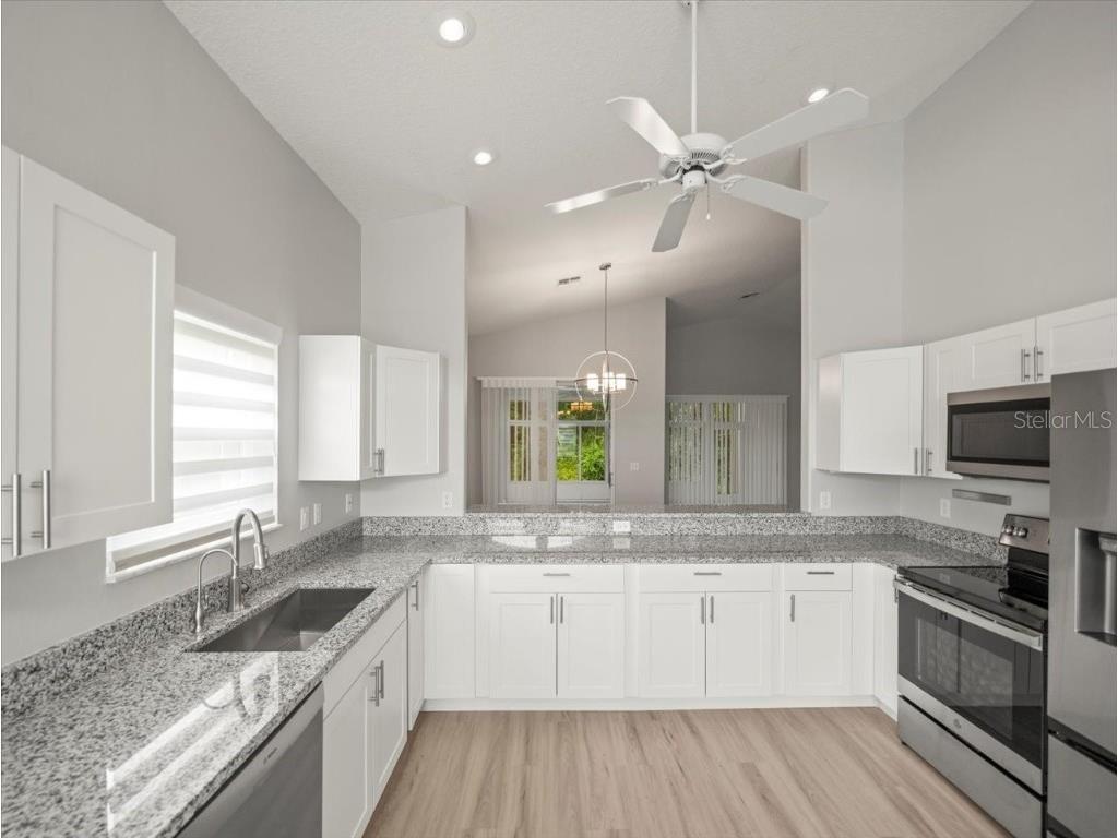 10163 Holly Berry Drive Weeki Wachee FL 34613 W7878744 image32