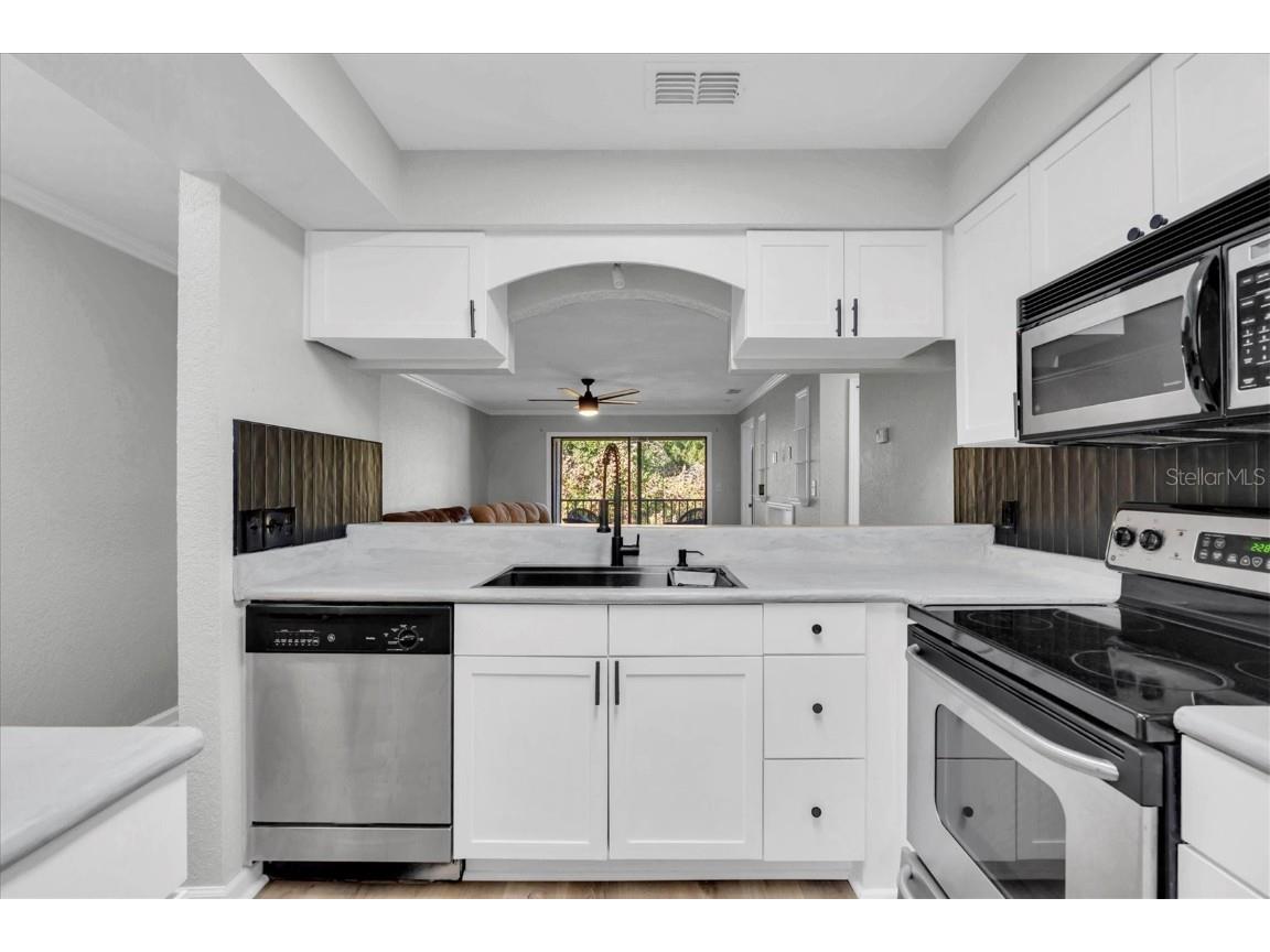 10167 Sailwinds Boulevard N #D206 Largo FL 33773 - LAKE SEMINOLE TB8458644 image9